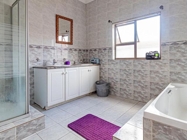 4 Bedroom house for sale in Sharon Park, Nigel