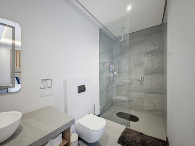 4 Bedroom House For Sale in Sheffield Beach