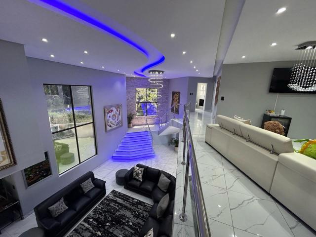 4 Bedroom House For Sale in Sheffield Beach