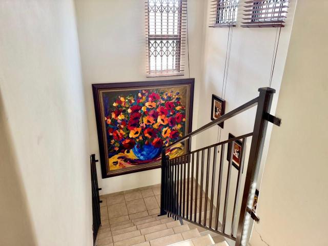 4 Bedroom House For Sale in Sheffield Beach