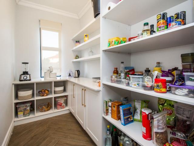 4 Bedroom House For Sale in Silver Lakes Golf Estate