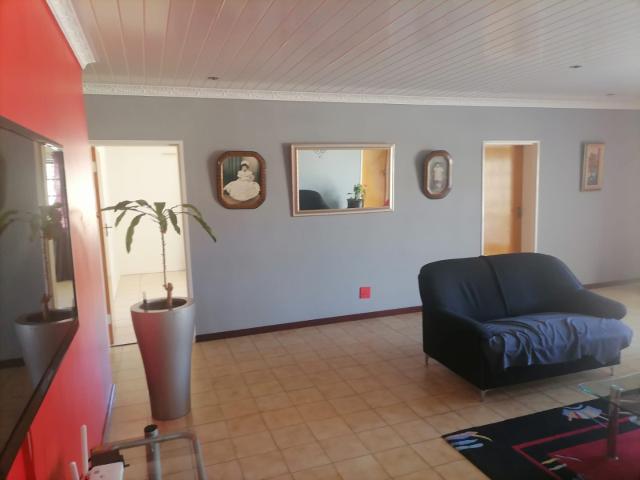 4 Bedroom House For Sale in Strandfontein