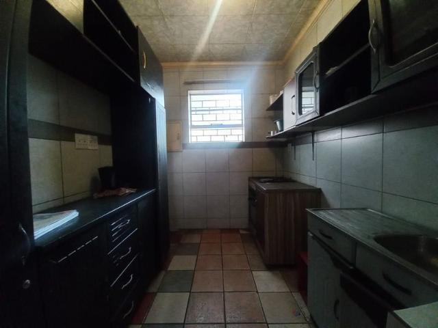 4 Bedroom House For Sale in Sunnyside