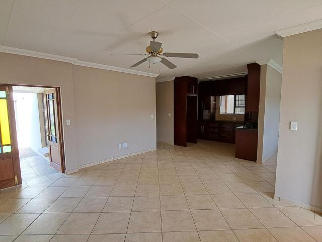 4 Bedroom house for sale in Palm Village, Oudtshoorn