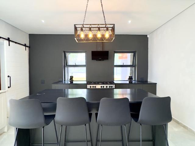 4 Bedroom House For Sale in Parkmore