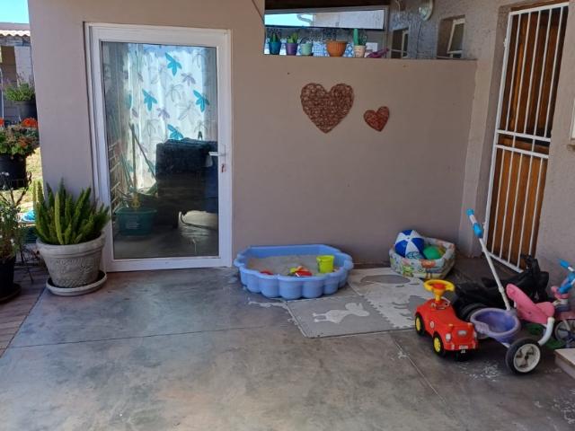 4 Bedroom House For Sale in Parkersdorp