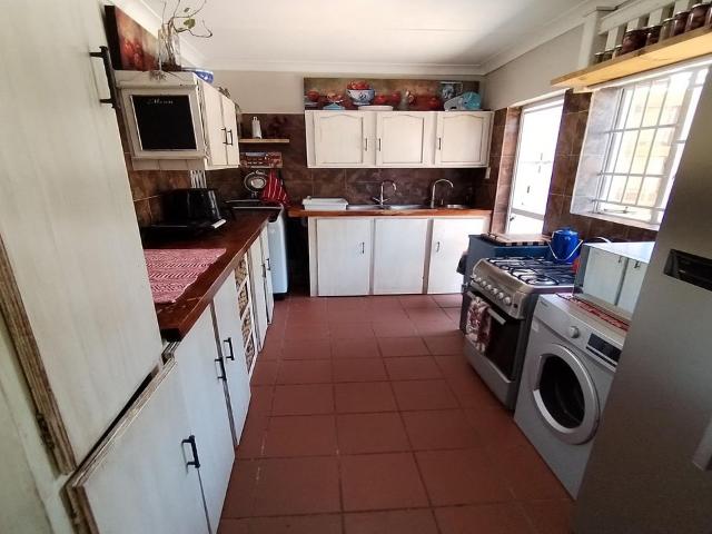 4 Bedroom house for sale in Parktown Estate, Pretoria