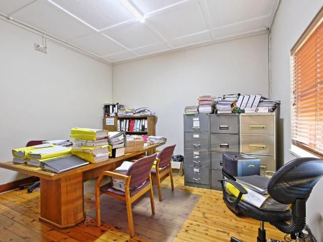 4 Bedroom House For Sale in Parkwood