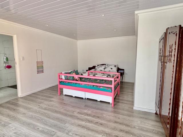 4 Bedroom House For Sale in Pelican Park