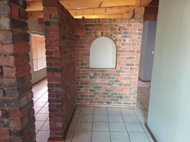 4 Bedroom House For Sale in Pellissier