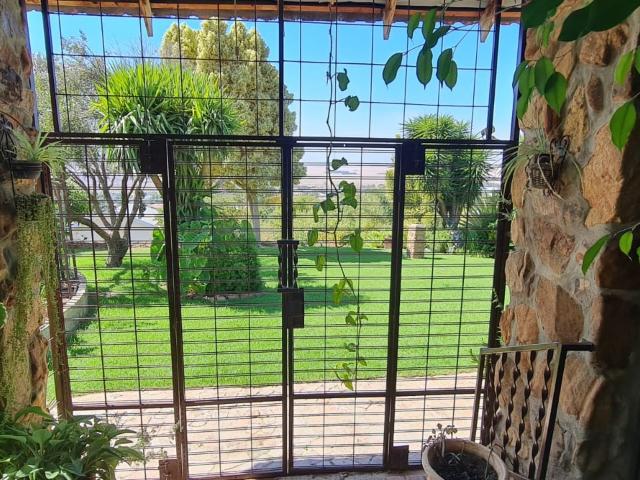 4 Bedroom House For Sale in Piketberg