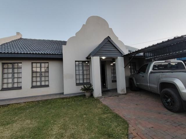4 Bedroom House For Sale in Rayton