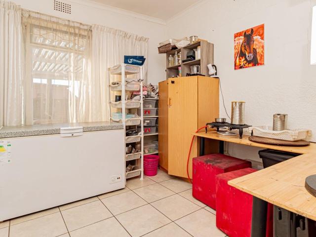 4 Bedroom House For Sale in Raceview