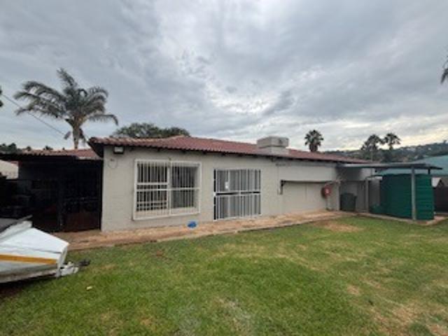 4 Bedroom House For Sale in Rangeview