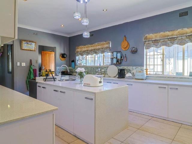 4 Bedroom House For Sale in Rewlatch