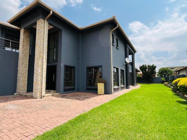 4 Bedroom house for sale in Reyno Ridge, Witbank
