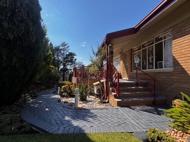 4 Bedroom House For Sale in Reitz