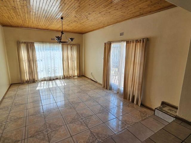 4 Bedroom house for sale in Rhodesfield, Kempton Park