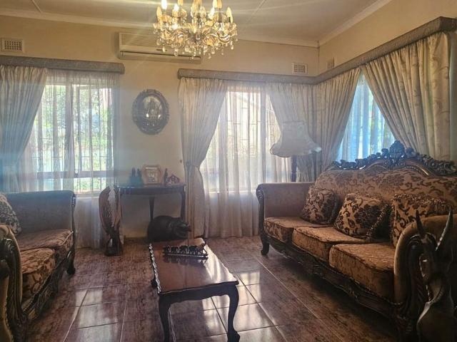 4 Bedroom house for sale in Riyadh, Verulam