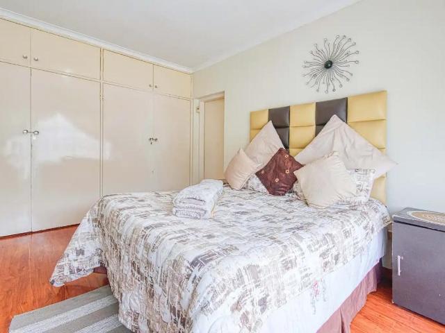 4 Bedroom House For Sale in Ridgeway