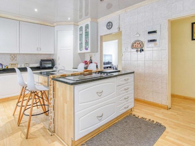 4 Bedroom House For Sale in Ridgeway