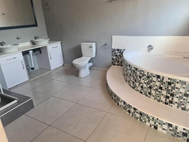 4 Bedroom house for sale in Risiville, Vereeniging
