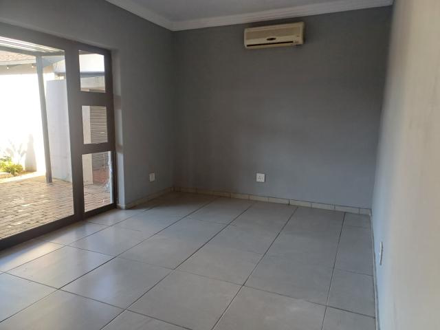 4 Bedroom House For Sale in Risiville
