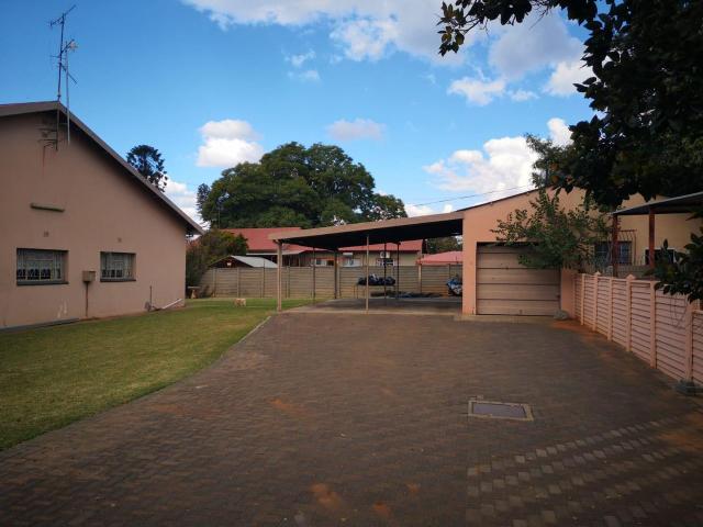 4 Bedroom House For Sale in Rustenburg Central
