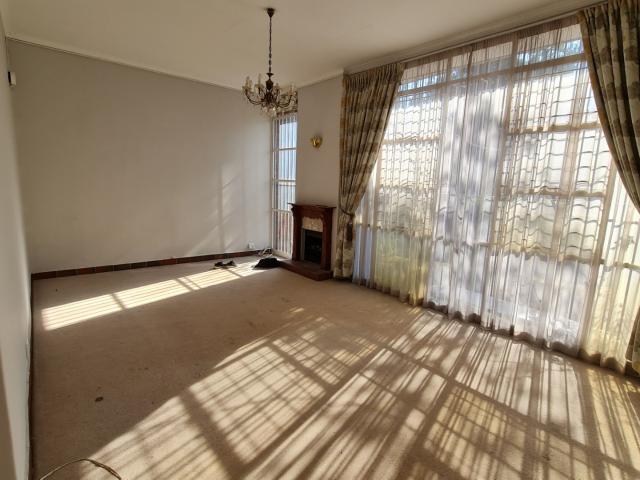 4 Bedroom House For Sale in Waterkloof Ridge