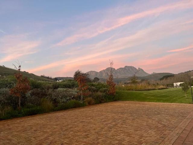 4 Bedroom House For Sale in Weltevreden Hills Estate