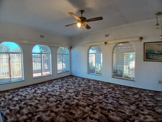 4 Bedroom House For Sale in Welverdiend