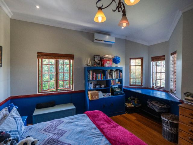 4 Bedroom House For Sale in West Hill