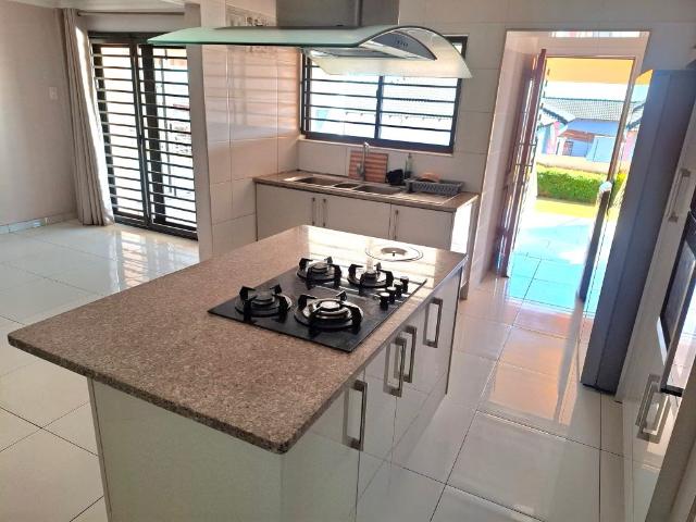 4 Bedroom House For Sale in Westonaria