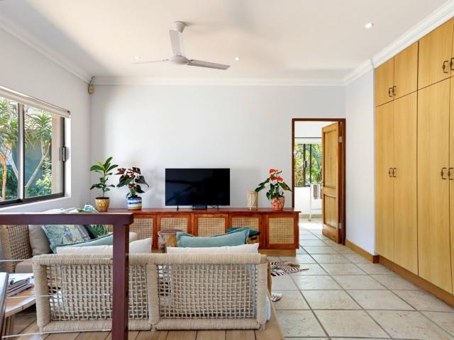 4 Bedroom House For Sale in Westbrook