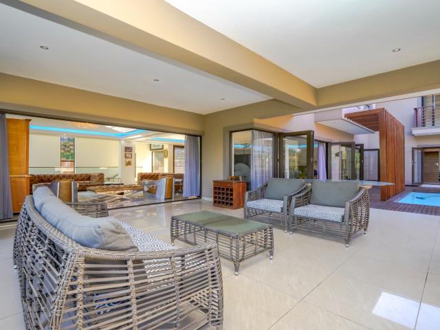 4 Bedroom House For Sale in Westbrook
