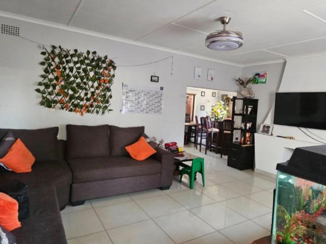4 Bedroom House For Sale in Witfield