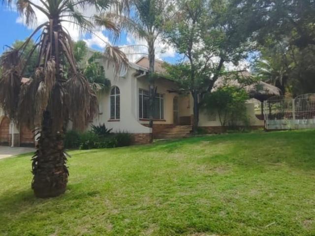 4 Bedroom house for sale in Wilkoppies, Klerksdorp