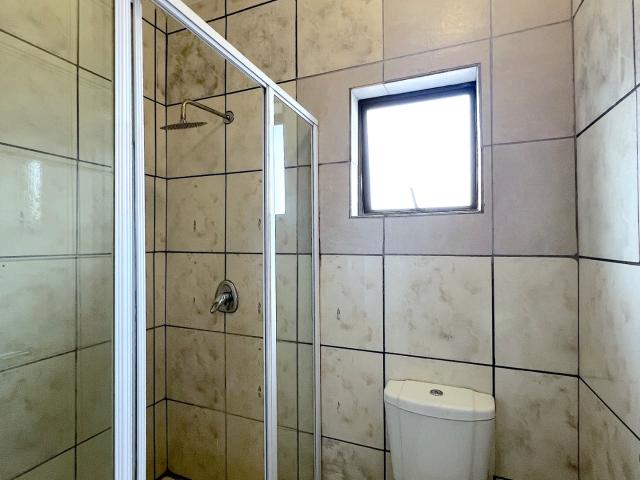 4 Bedroom House For Sale in Willow Acres