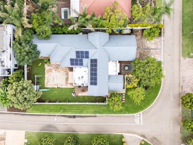 4 Bedroom House For Sale in Willow Acres