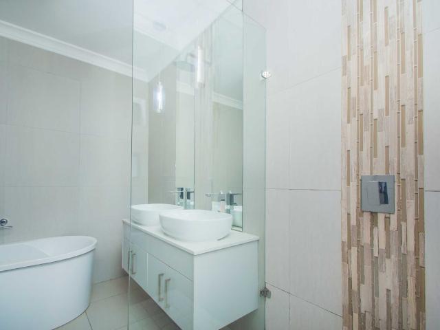 4 Bedroom House For Sale in Willowbrook