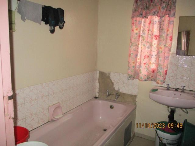 4 Bedroom House For Sale in Tasbet Park