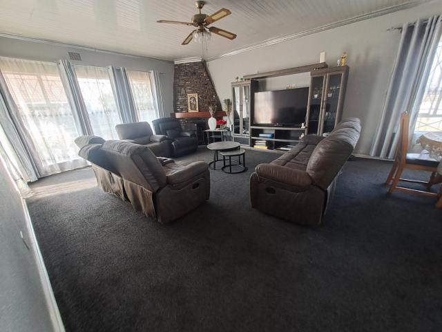 4 Bedroom House For Sale in Tedstoneville