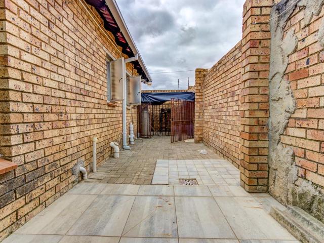 4 Bedroom House For Sale in Terenure