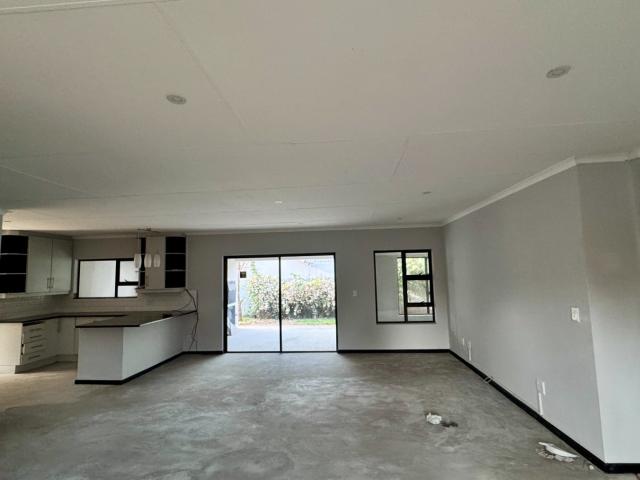 4 Bedroom House For Sale in The Meadows