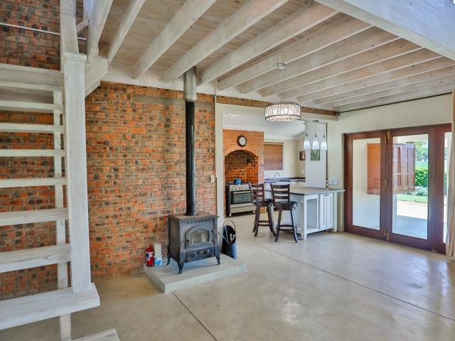 4 Bedroom House For Sale in The Coves