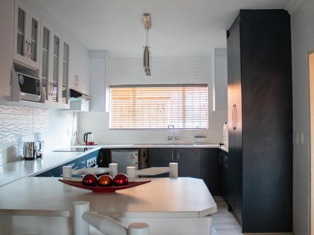 4 Bedroom House For Sale in Theresapark