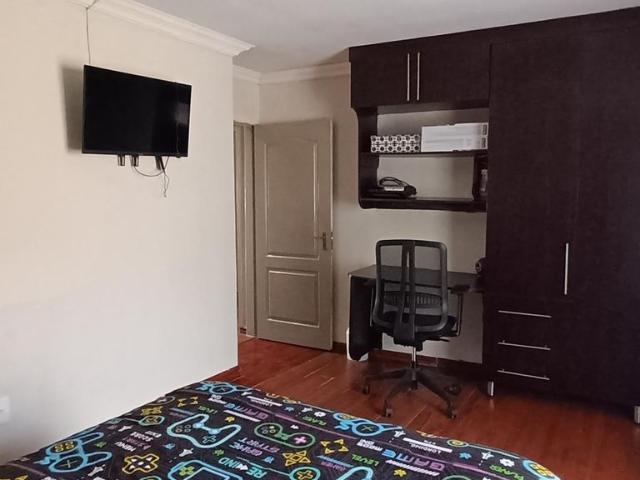 4 Bedroom house for sale in Theresapark, Akasia