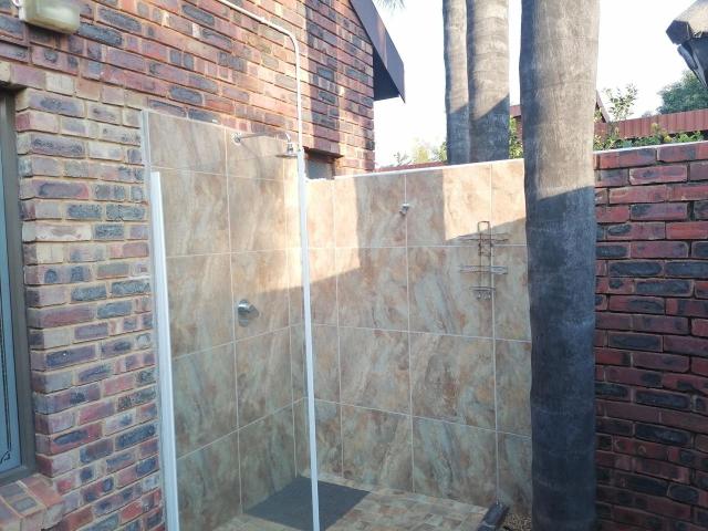 4 Bedroom house for sale in Theresapark, Akasia