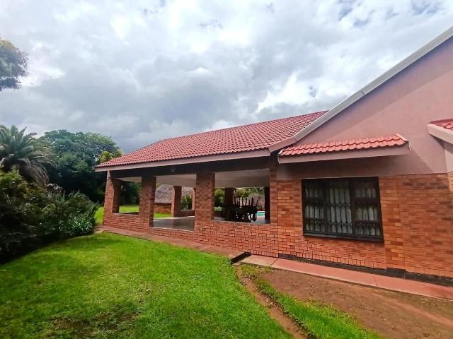 4 Bedroom house for sale in Three Rivers East, Vereeniging