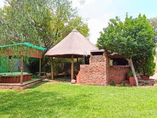 4 Bedroom house for sale in Three Rivers East, Vereeniging